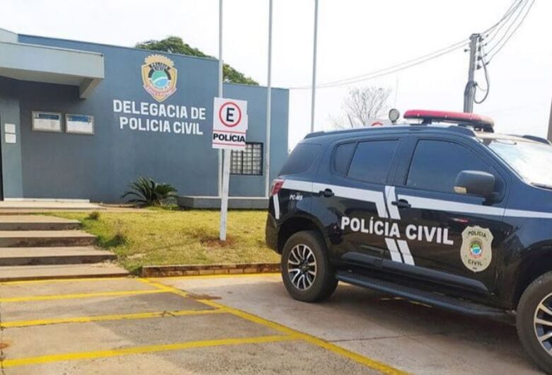 Traficante abandona 2t de drogas após perseguição e foge a pé