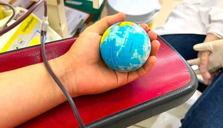 Doações de sangue aumentam, mas não atingem meta diária para manter estoque regular