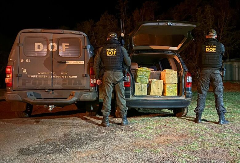 Casal é preso transportando quase 300 quilos de maconha em Amambai