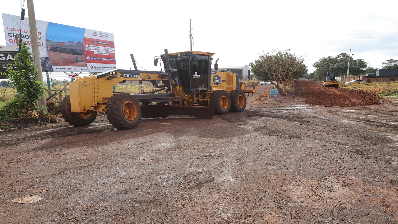 Prefeitura de Dourados inicia cascalhamento das ruas da Sitioca Ouro Fino
