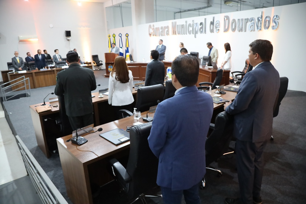 Câmara de Dourados aprova projeto que institui a Campanha “Cidade Limpa”