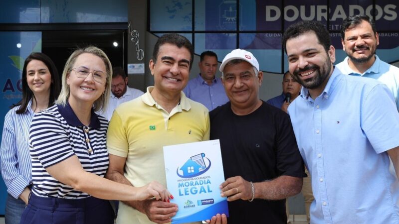 Liandra da Saúde participa de entrega de títulos de regularização fundiária