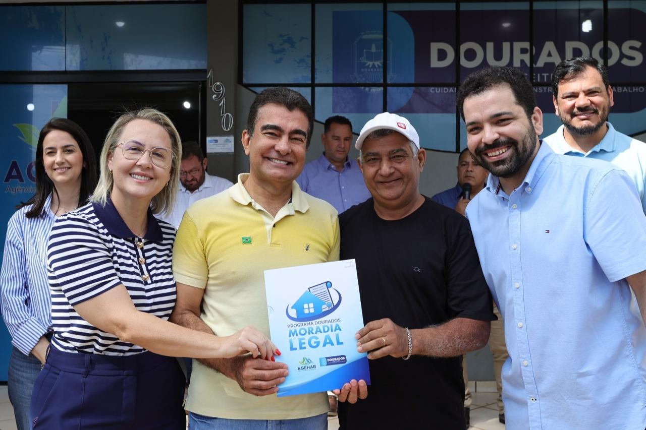Liandra da Saúde participa de entrega de títulos de regularização fundiária