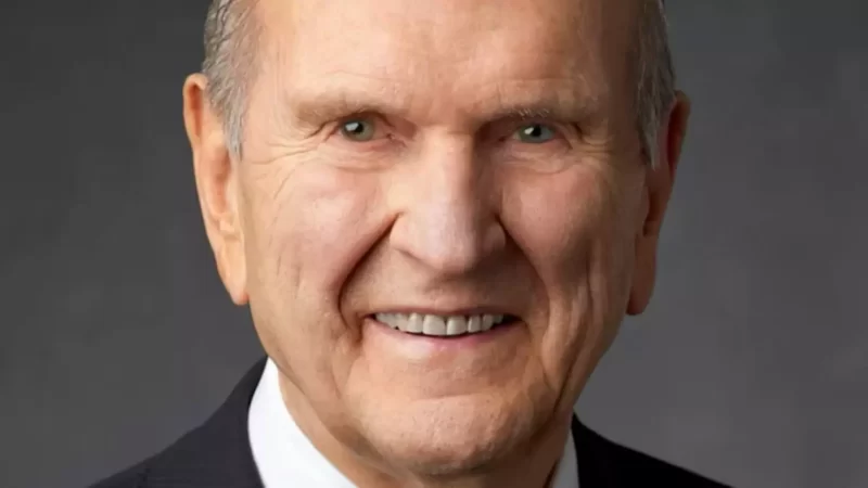 Morre Russell Nelson, líder da igreja mórmon, aos 101 anos