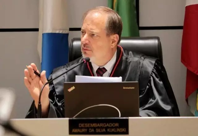 Apesar de sem contrato: TJ concede liminar e Adriane cobrará multas de 320 mil motoristas