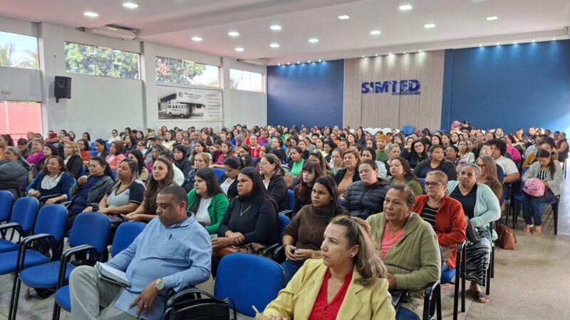 Prefeitura capacita professores para escolas municipais em tempo integral