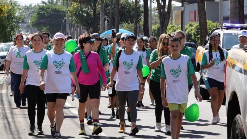 Caminhada pela Vida reúne centenas de pessoas no encerramento das campanhas de setembro