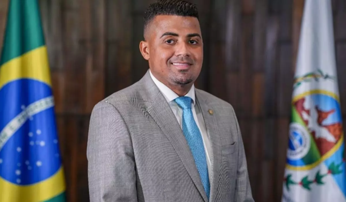 Deputado do RJ que usava loja do Flamengo em MS para lavar dinheiro tinha assessor para encobrir crimes