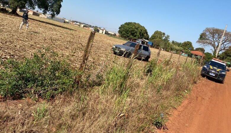 Fuga em rodovia termina com três presos e 800 kg de maconha apreendidos