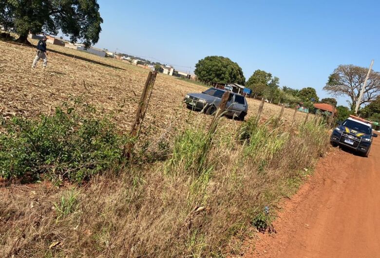 Fuga em rodovia termina com três presos e 800 kg de maconha apreendidos