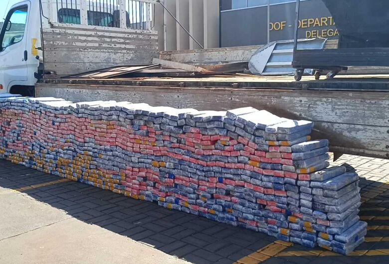 Maconha transportada dentro de fornos de pizza é apreendida em MS