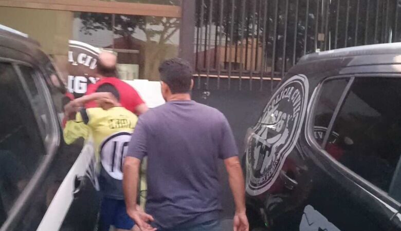 Dupla é presa em Dourados após praticar assaltos se passando por policiais civis