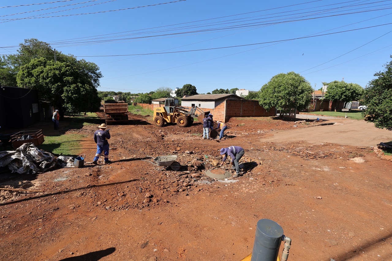 Prefeitura recupera trecho da Rua 20 de Dezembro e moradores elogiam trabalhos