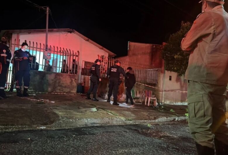 Adolescente é morto com tiro de espingarda na cabeça