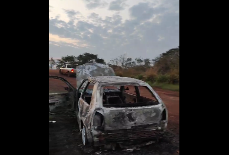 Corpo carbonizado encontrado em carro era de morador de Dourados; casal de irmãos é preso