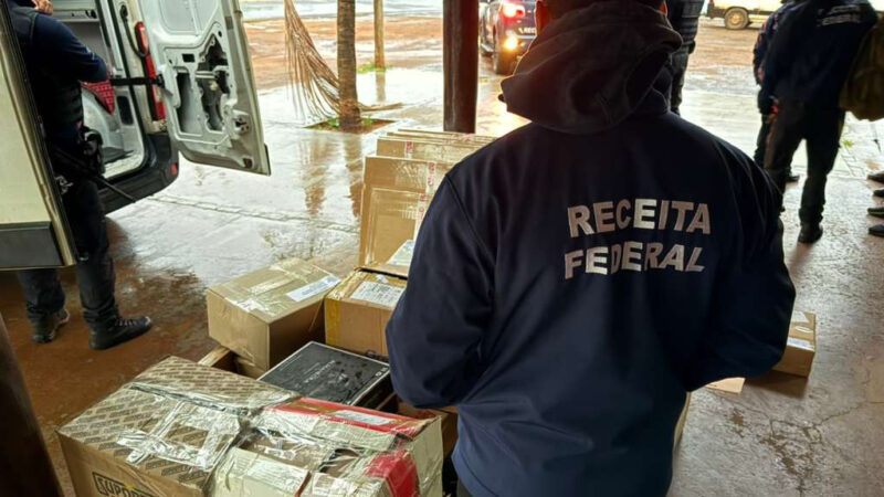 Ação da Receita Federal e forças de segurança apreende R$ 1,3 milhão em mercadorias e veículos