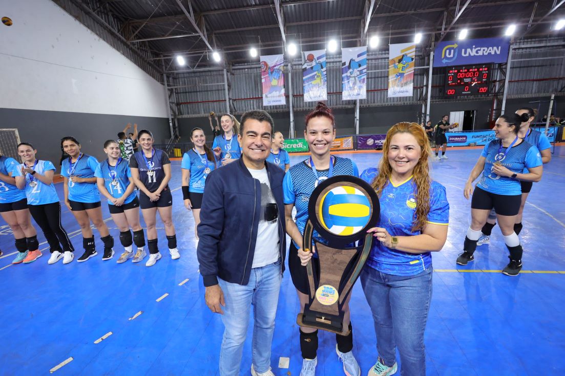 Prefeitura premia os campeões do voleibol nos Jogos Abertos de Dourados 
