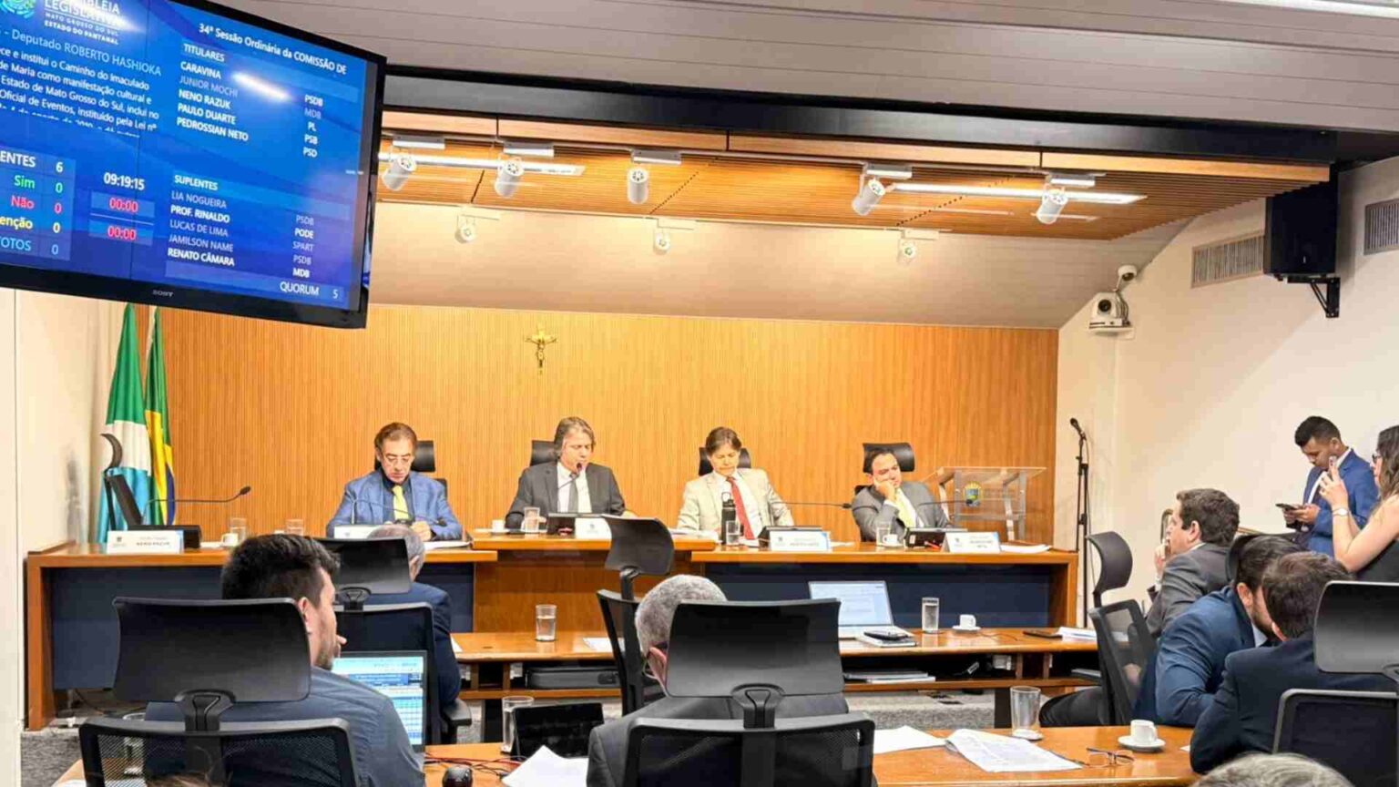 CCJR aprova nova data para posse de governador e vice em Mato Grosso do Sul