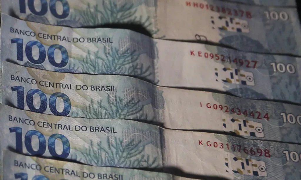 Brasil capta US$ 2,25 bilhões em títulos no mercado internacional