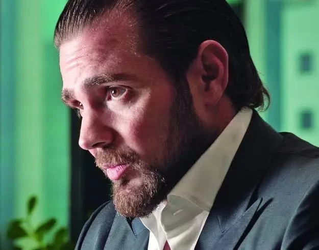 Daniel Vorcaro, dono do Banco Master, é preso pela PF em Guarulhos