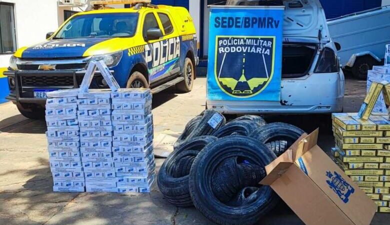 Motorista tenta escapar de abordagem, mas é preso com contrabando de cigarros e pneus
