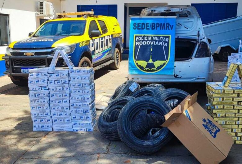 Motorista tenta escapar de abordagem, mas é preso com contrabando de cigarros e pneus