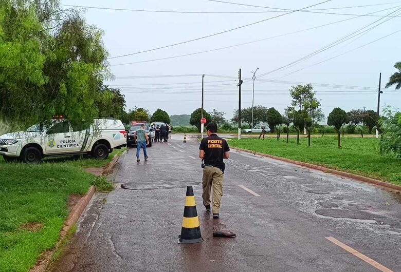 Ex enciumado assassinou jovem a facadas e é procurado pela polícia