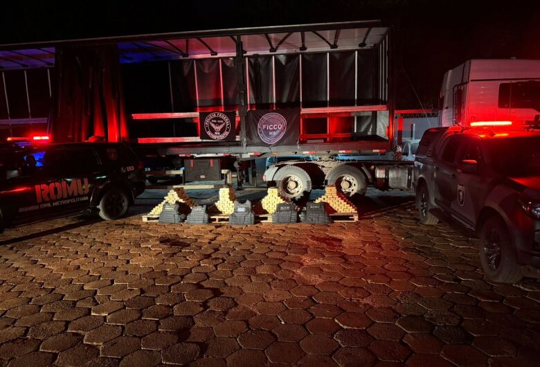 Caminhão carregado com cocaína é apreendido em MS