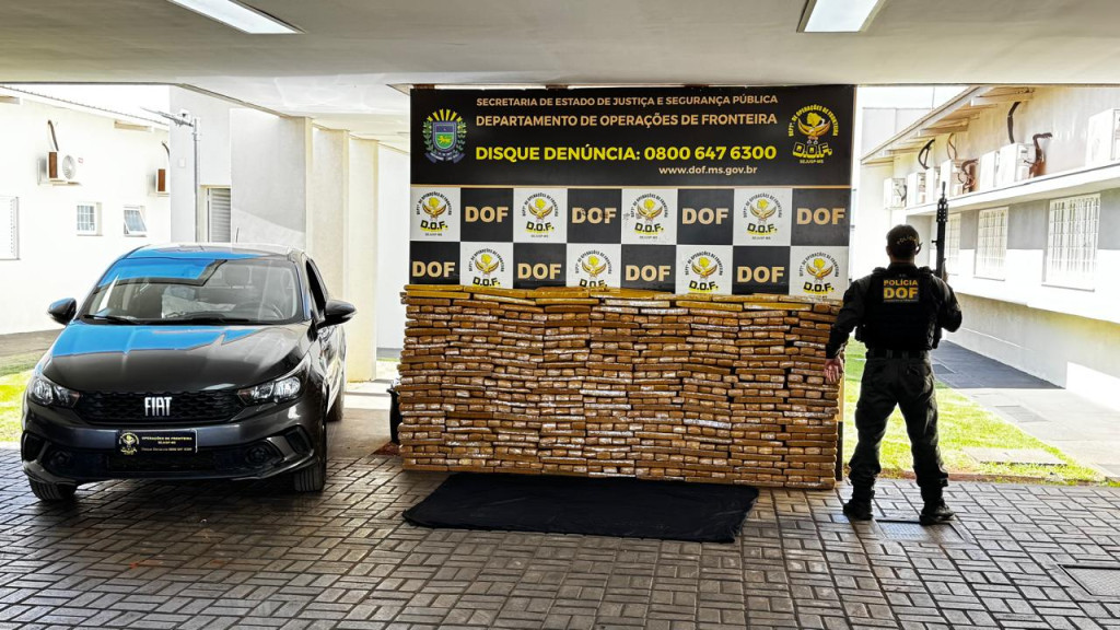 Casal é preso em flagrante com 600 quilos de drogas em entreposto na fronteira