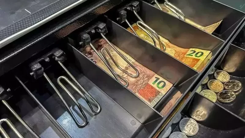 Golpistas falsificam até notas de R$ 5 e de R$ 10 para enganar comerciantes