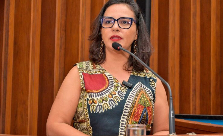 Deputada de Dourados é xingada e recebe ameaças de morte pelo WhatsApp; polícia investiga