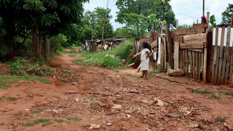 MS tem 31 favelas e mais de 800 pessoas morando em locais acessíveis apenas a pé