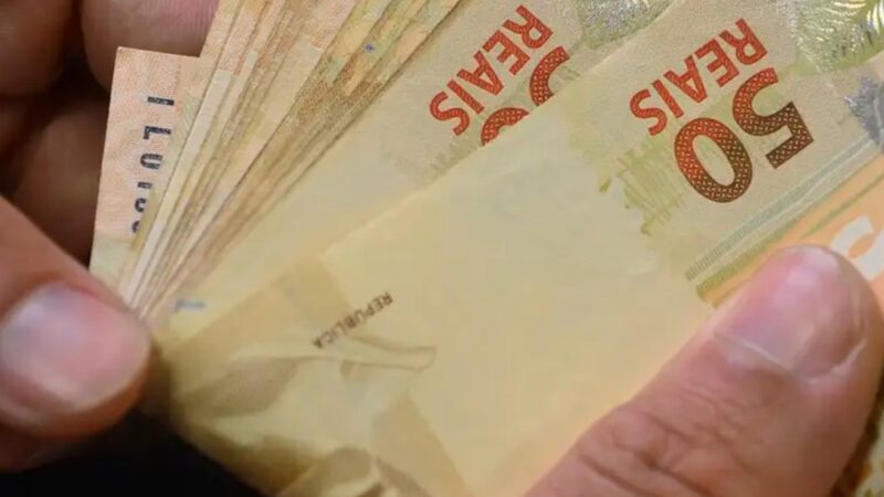 Governo confirma aumento do salário mínimo para R$ 1.621 em 2026
