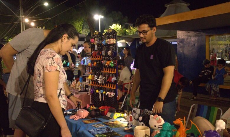 Natal Encantado terá feiras neste domingo na Praça Antônio João