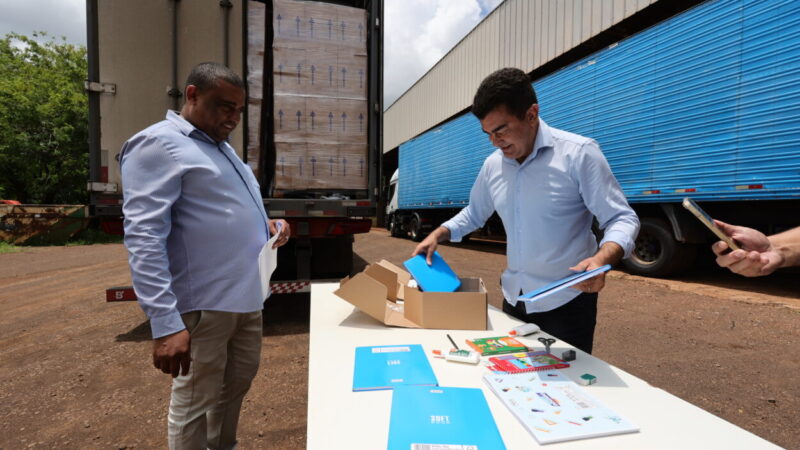 Prefeitura recebe kits escolares para 2026 e inaugura nova era na Educação de Dourados 