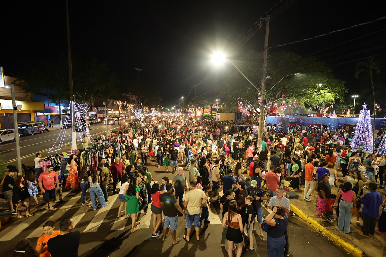 Prefeitura anuncia que Natal Encantado terá feiras aos domingos na Praça Antônio João