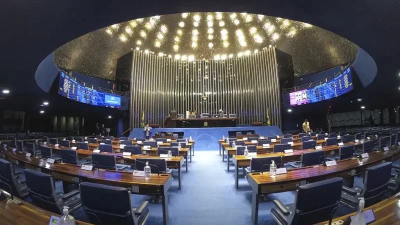 Senado aprova PL Antifacção com penas que podem chegar a 120 anos
