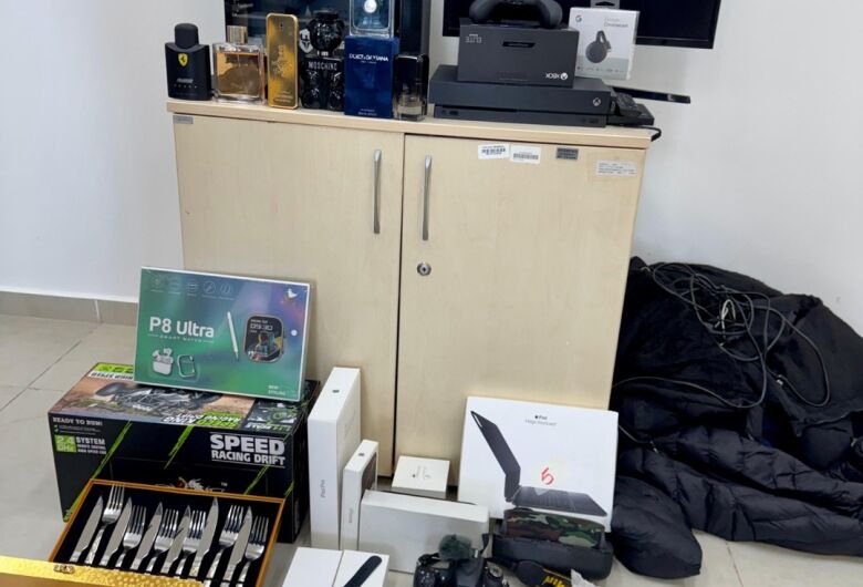 “La mano de Dios”: operação mira funcionários da alfândega acusados de desvio de mercadorias