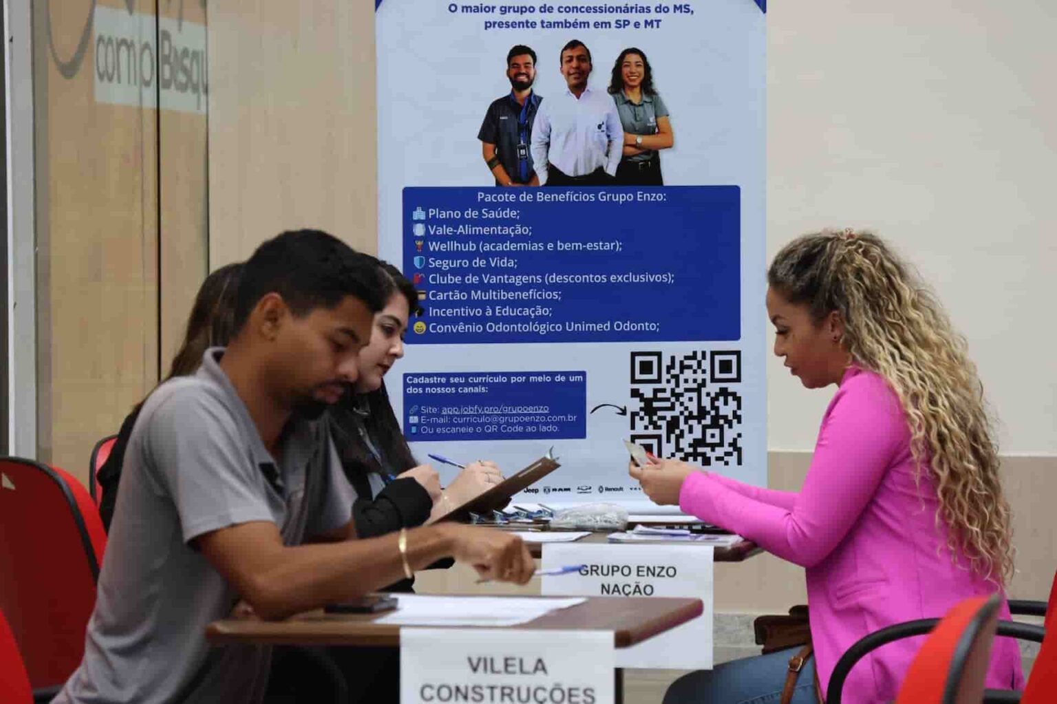 Semana começa com 5,6 mil vagas de emprego em MS