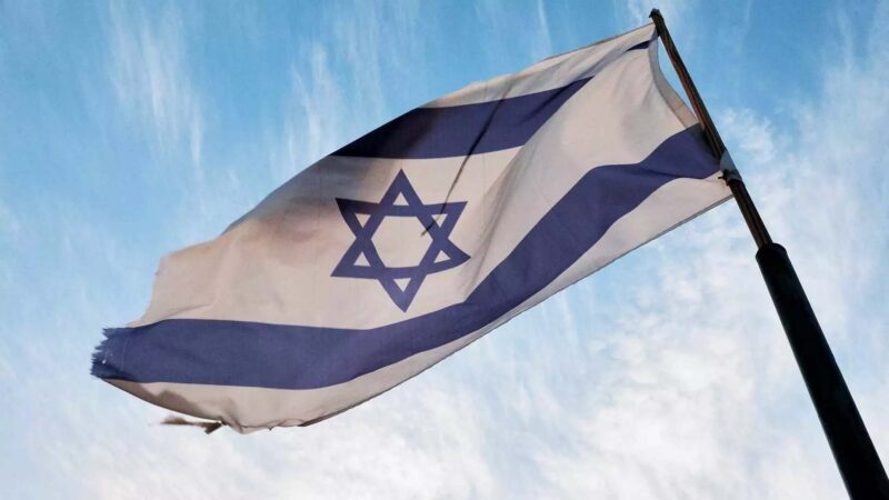 Helicóptero militar de Israel cai durante transporte aéreo na Cisjordânia