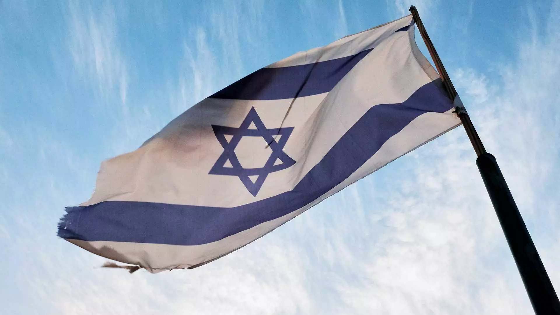 Helicóptero militar de Israel cai durante transporte aéreo na Cisjordânia