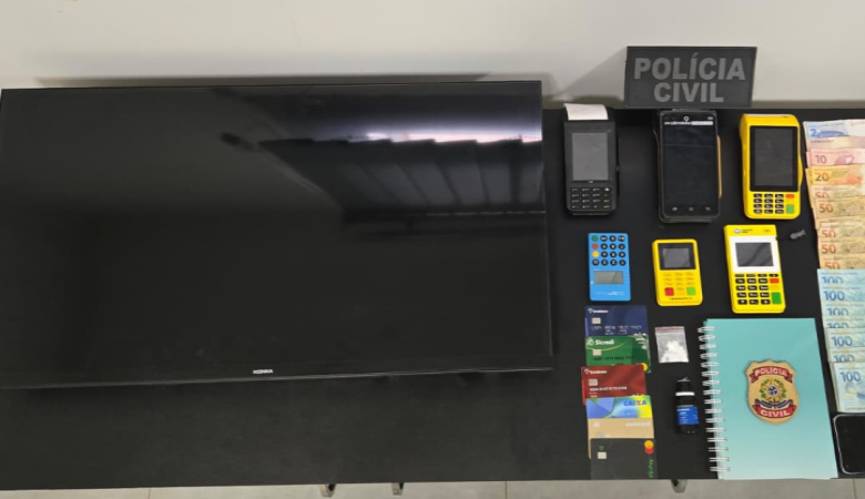 Mulheres dopam idoso para roubar e ainda gravam vídeo debochando