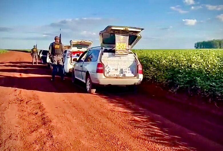 Comboio é interceptado levando R$ 250 mil em cigarros contrabandeados
