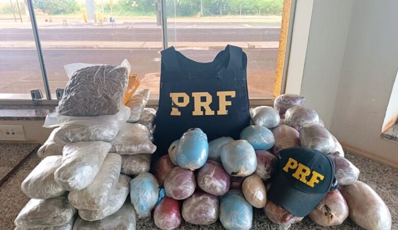 Estudante de medicina é preso transportando drogas escondidas em carro de luxo