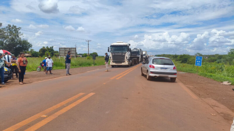 Após 5 horas, bloqueio da BR-163 é encerrado e prefeitura vai levar reivindicações à concessionária