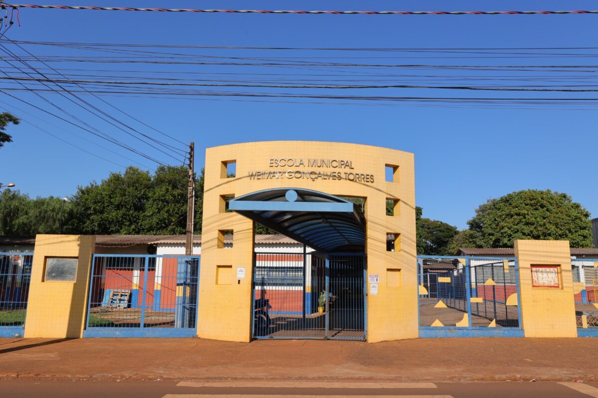 Prefeitura antecipa verba de manutenção para escolas e CEIMs pela primeira vez na história