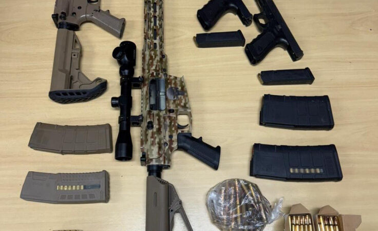 Líder de facção catarinense preso na fronteira tinha Hilux e moto esportiva