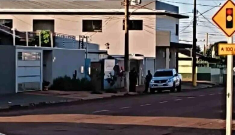 Operação contra corrupção cumpre cinco mandados de prisão