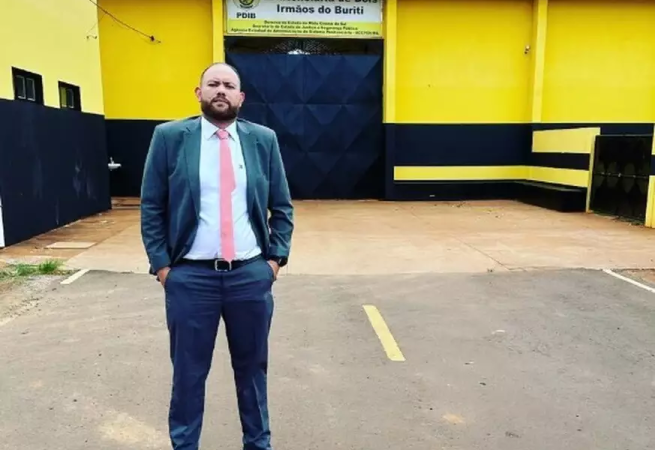 Advogado com histórico de acusações por perseguir mulheres volta a ser preso