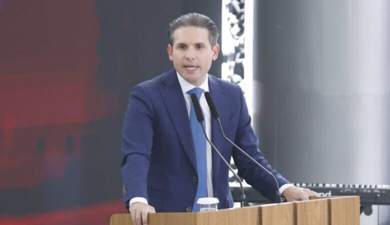 Em evento com empresários, Motta reafirma prioridade da proposta que reduz escala de trabalho